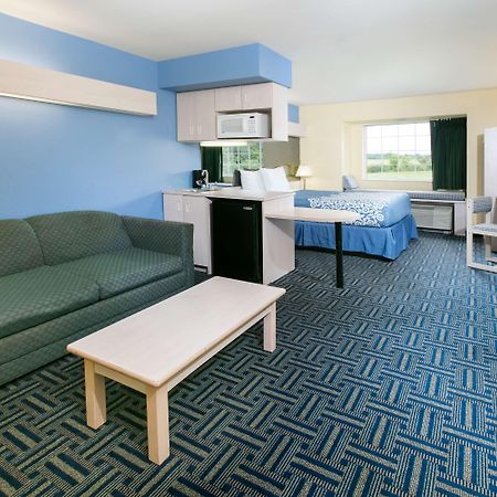 Days Inn Прайор-Крік Екстер'єр фото