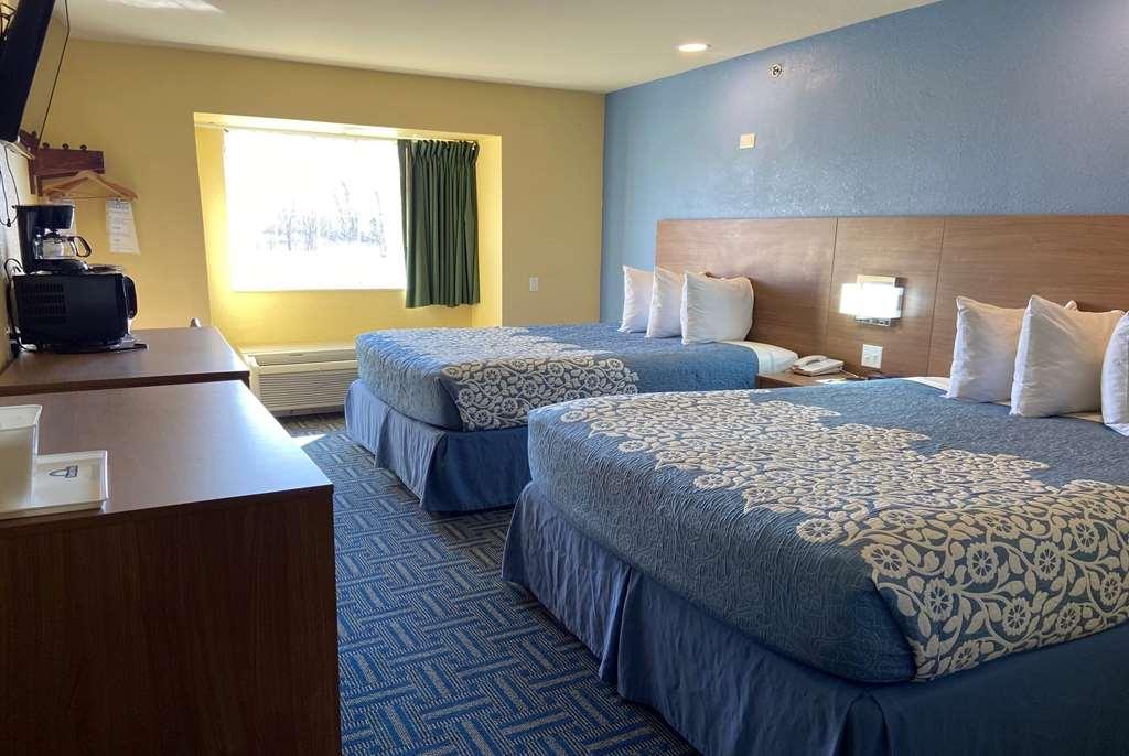 Days Inn Прайор-Крік Номер фото